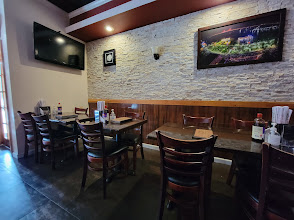 Pho Ninh Kieu dining room
